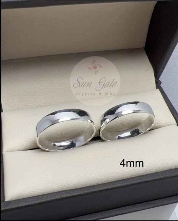 Par de Argollas Plata ley .925 (4mm)